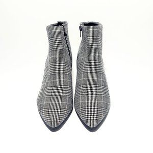 Simply Vera Vera Wang Renata Ankle Boots With Kitten Heels